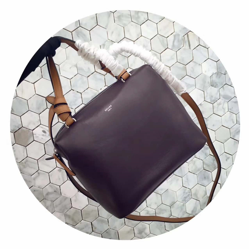 Celine賽琳 Celine Soft Cube 光滑小牛皮 手提斜挎包 巧克力色