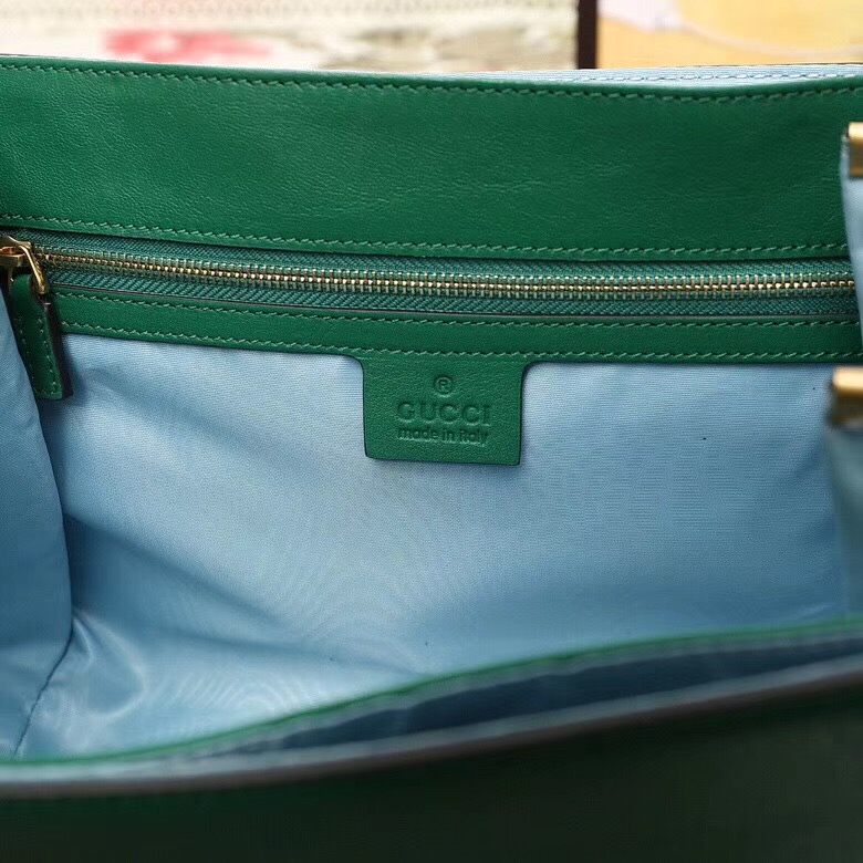 527857 GUCCI 2018秋冬 咆哮虎頭裝飾 翻蓋 肩背包 綠色