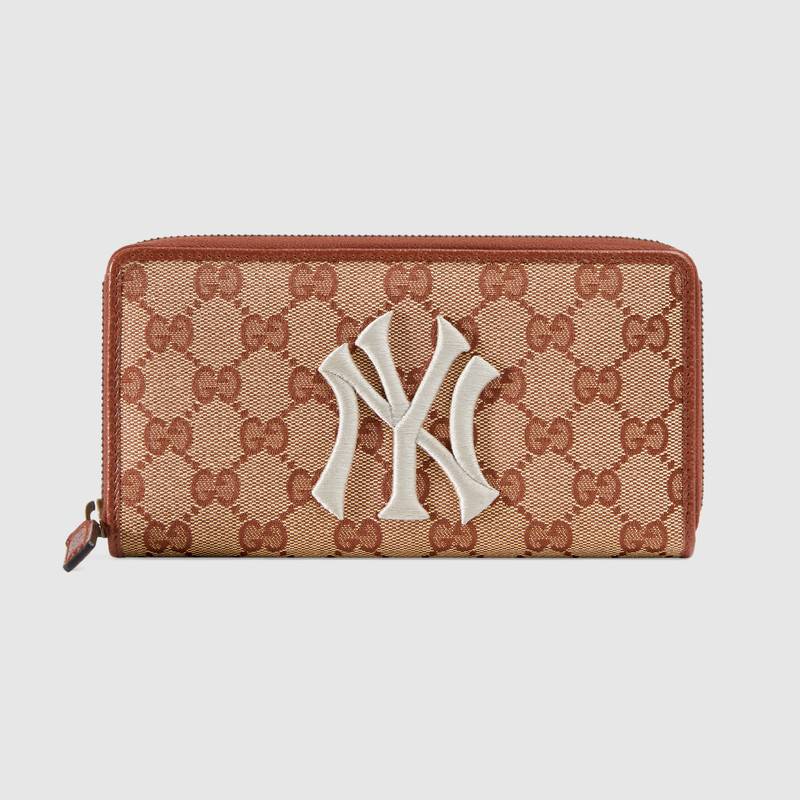 547791 GUCCI 飾New York Yankees™ 貼飾經典 GG 全拉鏈錢包 磚紅色