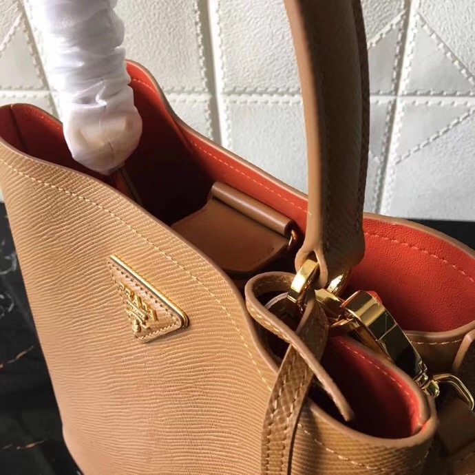 1BA212 Prada New Double 手袋 Prada手提包 普拉達水桶包 普拉達牛皮包 焦糖色