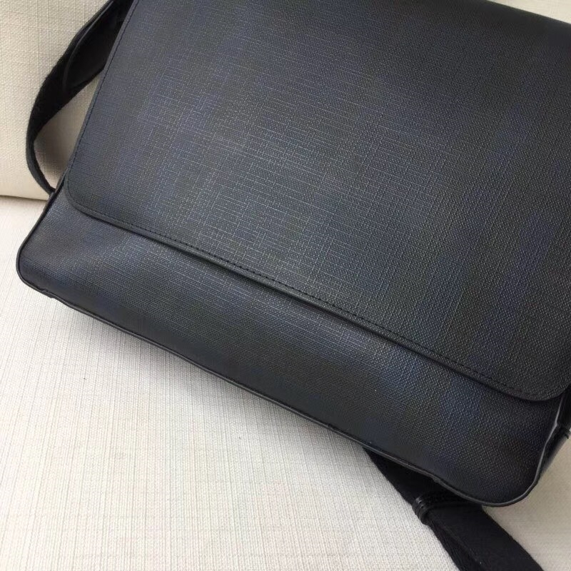 Burberryn男包 煙熏格紋 巴寶莉郵差包 商務休閑 橫款 單肩斜挎包 海軍藍