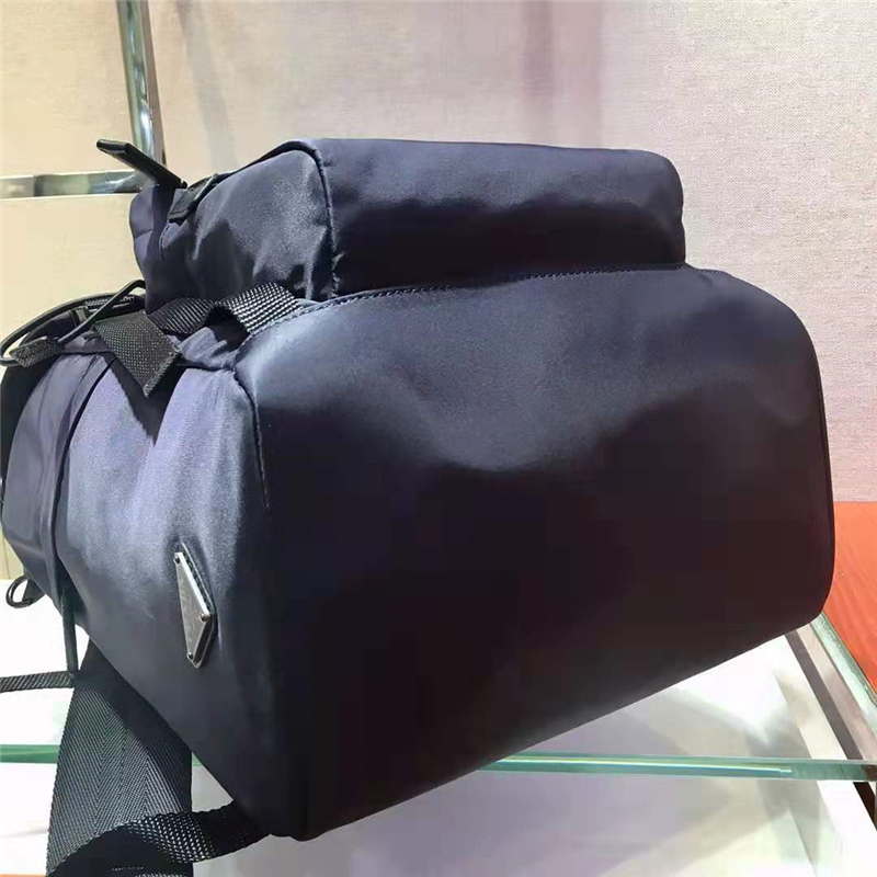 2VZ135 Prada雙肩包 ECONYL再生尼龍 Prada男士雙肩背包 紅標