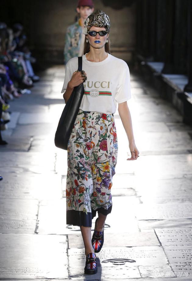 Gucci 2017�紺�����ϵ�һ��LOOk