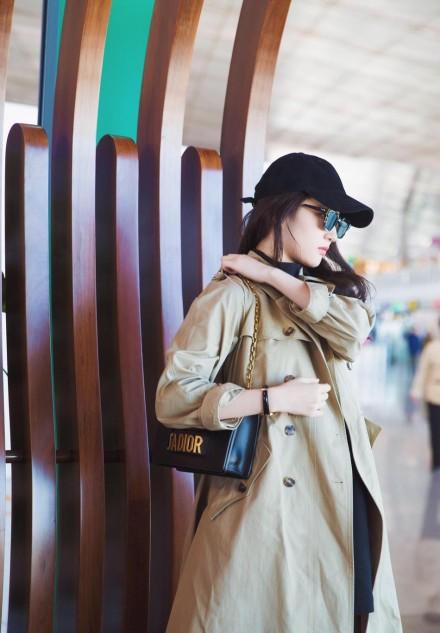 ��Ů�����ֻ��Dior����׃Ů���@����^�������e��