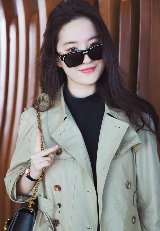 ��Ů�����ֻ��Dior����׃Ů���@����^�������e��
