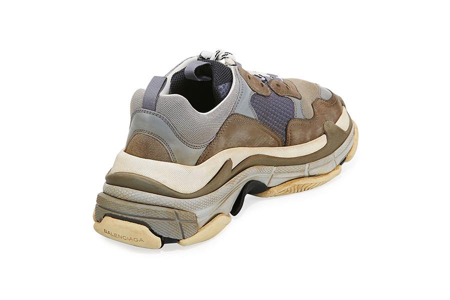 Balenciaga  ٩�������������Ҽ���Balenciaga Ҳ�Ƴ���һ��͹��\��Ь��