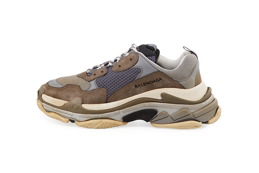 Balenciaga  ٩�������������Ҽ���Balenciaga Ҳ�Ƴ���һ��͹��\��Ь��