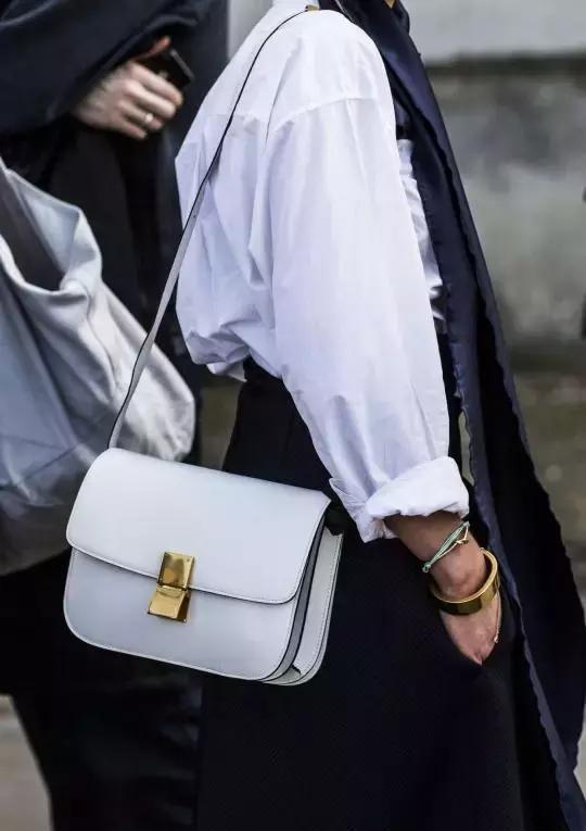 ʷ����ȫ��Celine Classic Box�xُ����
