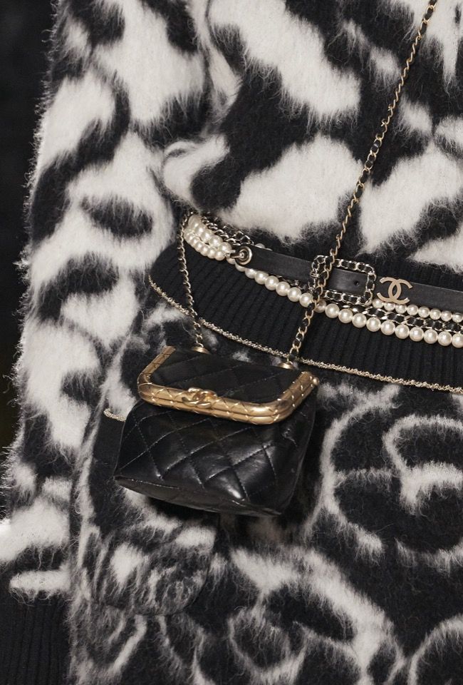Chanel ��(x��)̖��ɫKiss-Lock ��ϵ���ִ�$31,300