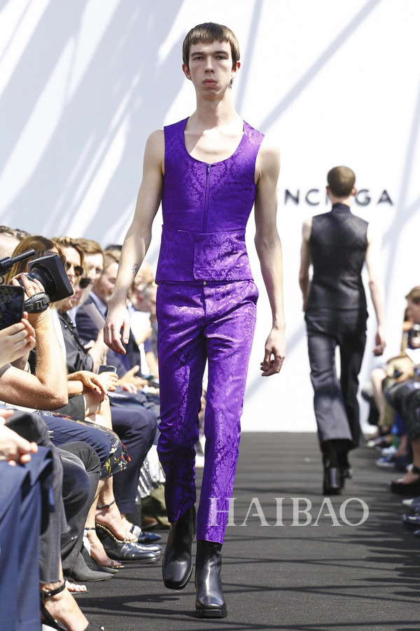 2017���İ������b�ܣ��������� (Balenciaga) ���b��