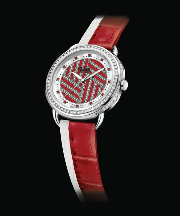 FENDI �Ƴ�ȫ��Selleria������Ůʿ���