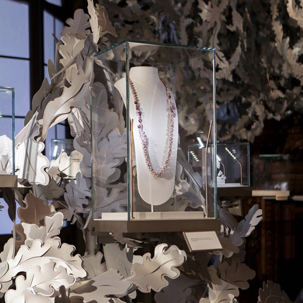 ��������l(f��)��La Nature de CHAUMET �߶��錚